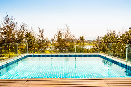 Cost of Glass Pool Fence Repair in Edgewater, FL